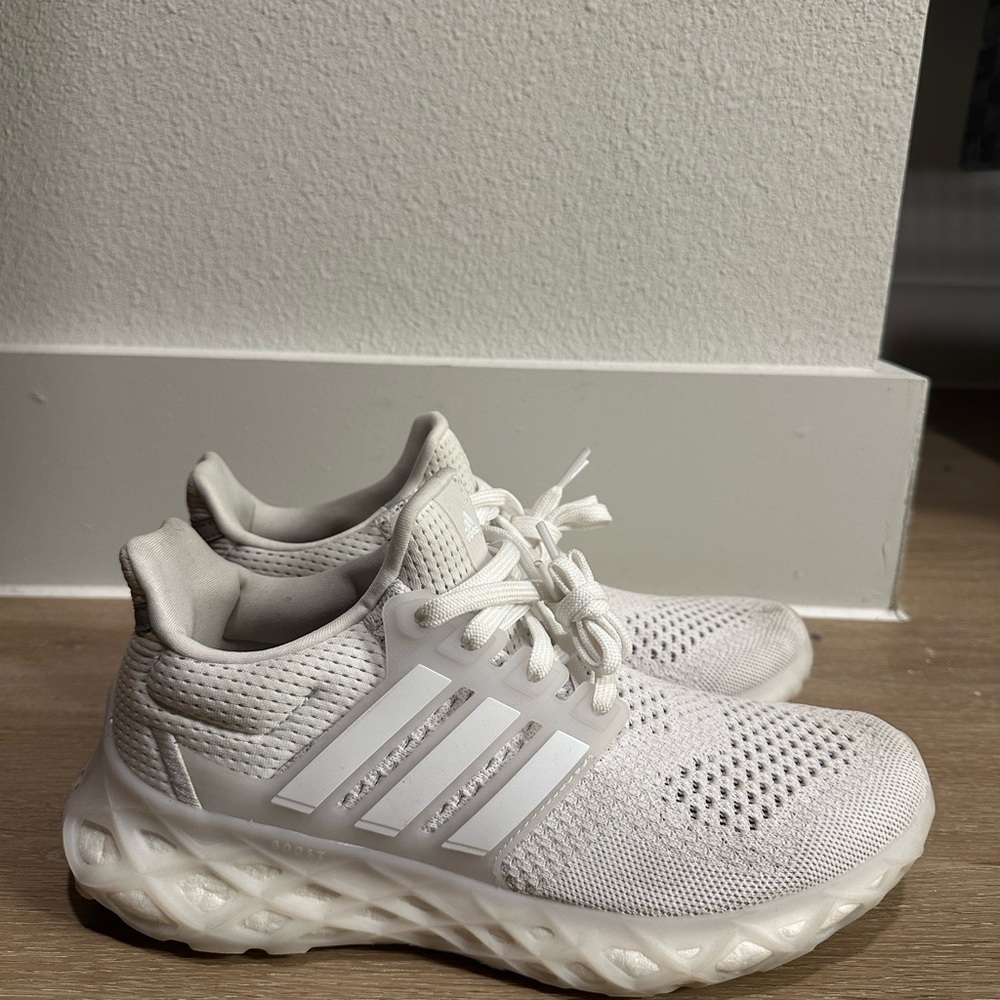 Adidas Cloudfoam White Sneakers